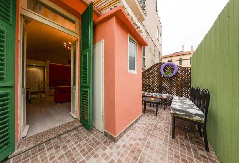 Четырехместный Номер Стандарт с Балконом, Casa Scola Loano