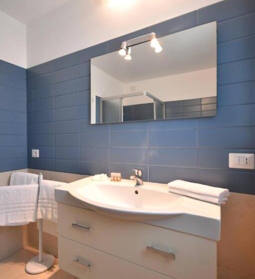 Апартаменты 2 Спальни Вид на Море, Aparthotel Alessandria