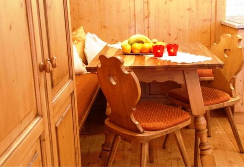Студио Стандарт с Балконом, Residence Rosarela