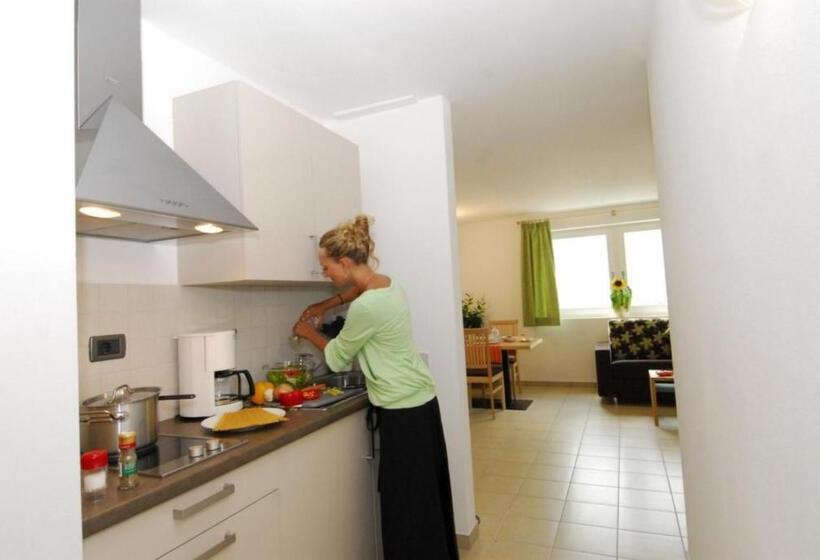 Апартаменты 2 Спальни с Балконом, Residence Remi