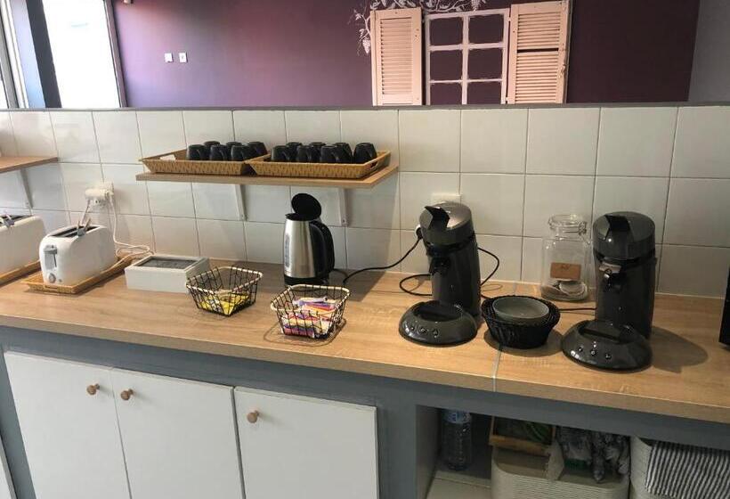 Студия Стандарт, Paris Par Trains, Area, Studios Avec Salle De Bain Et Kitchenette Privées, Ou, Chambres Avec Salles