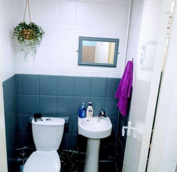 Семейный Номер Совместный Санузел, Aabalree Guest House