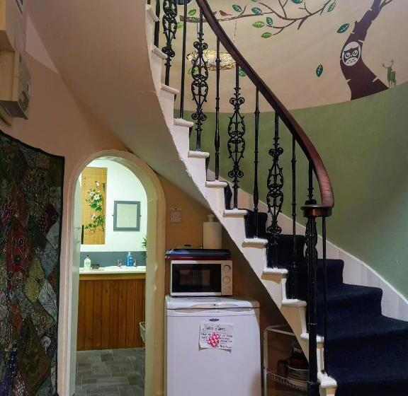 Кровать в Общей Комнате, Aabalree Guest House