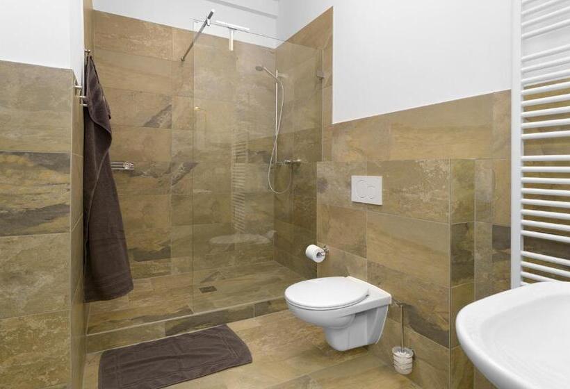 Chambre Triple Standard, Herberge Hof Armada