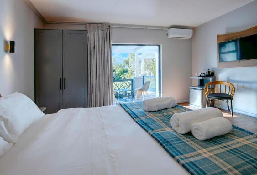 اتاق لوکس با بالکن, Amour Guest House