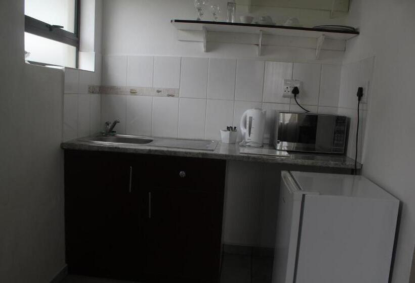 استودیو استاندارد با چشم‌انداز باغ, The Anne Guest House