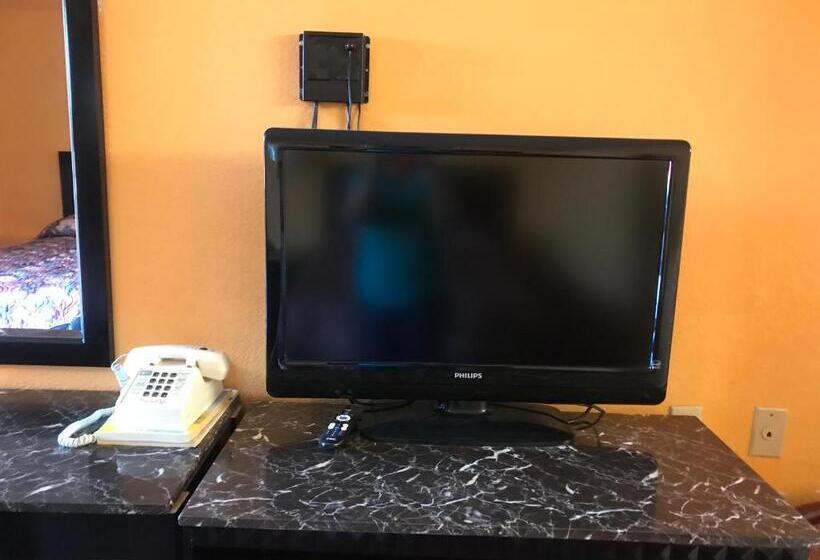 Стандартный Номер Кровать Кинг, Pratt Budget Inn