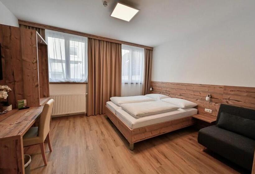 Номер Deluxe, City Rooms Wels   Contactless Check In