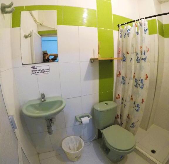 חדר סטנדרט לארבעה, Rokadura Hostel