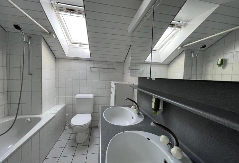 اتاق استاندارد, Interlaken Marco Hostel
