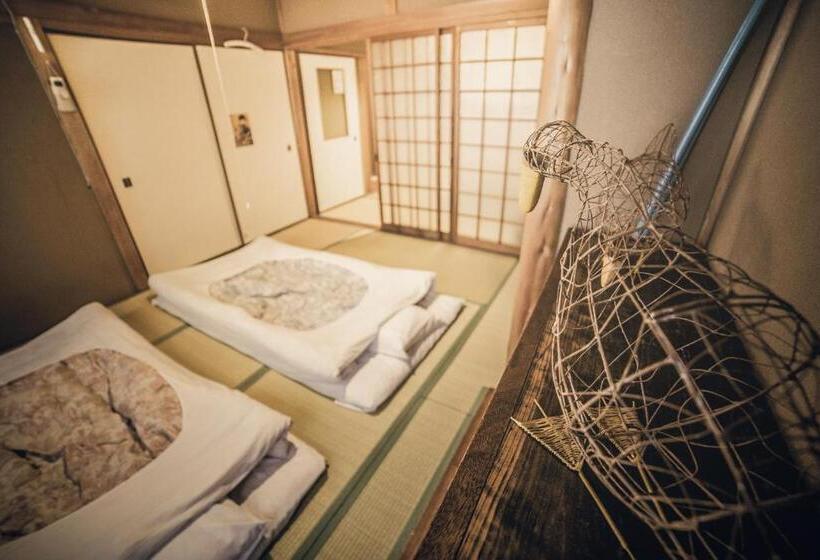 패밀리 룸, Nostalgic Guesthouse For 1 To 3 Females Or A Group Of 4 People Or More
