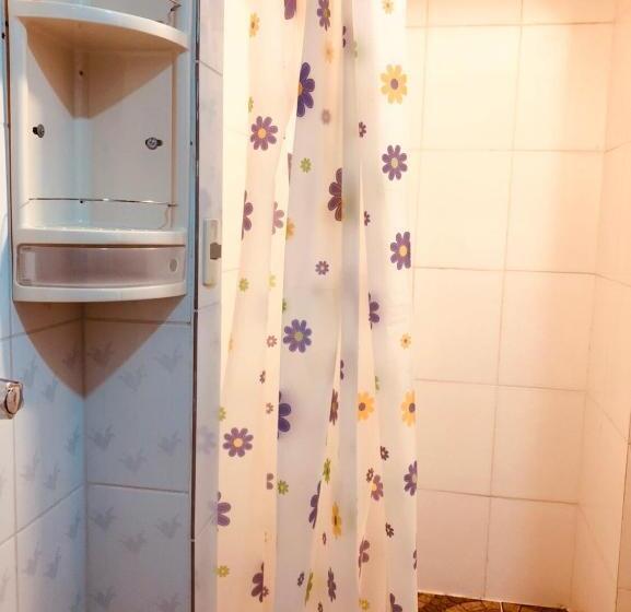 اتاق استاندارد, Hostal Iskanwaya
