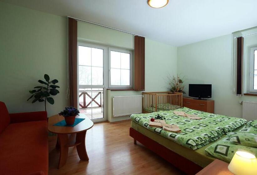 Люкс, Wellness Penzion Pod Rozhlednou