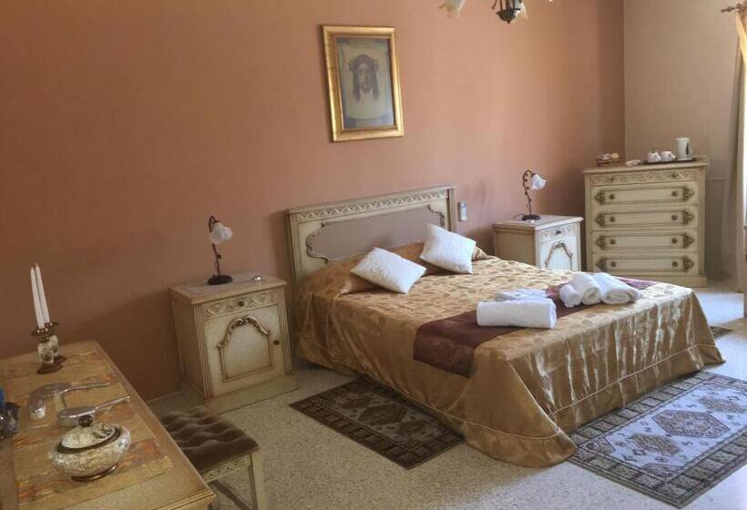 اتاق استاندارد سه نفره, D Ambrogio Guest House