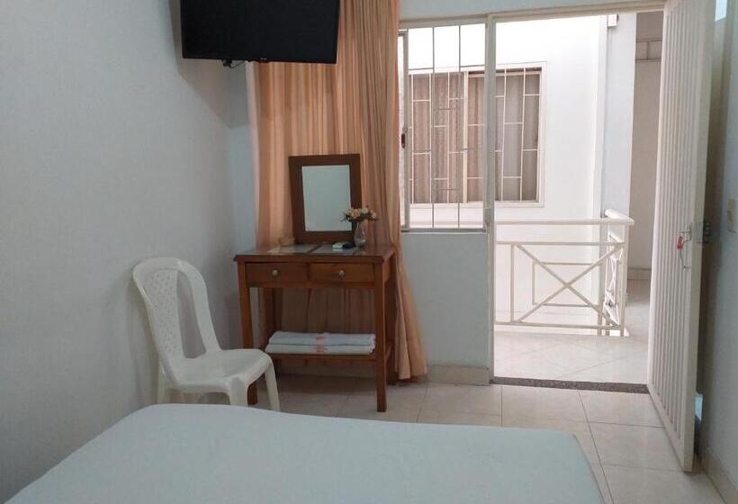 اتاق استاندارد یک نفره, Comercial Neiva