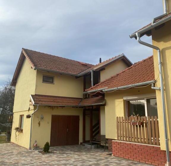 Апартаменты 1 Спальня, Gaál Vendégház
