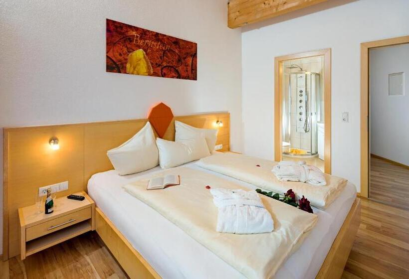 Апартаменты 3 Спальни, Aparthotel Alpendiamant Serfaus Wachter Gmbh