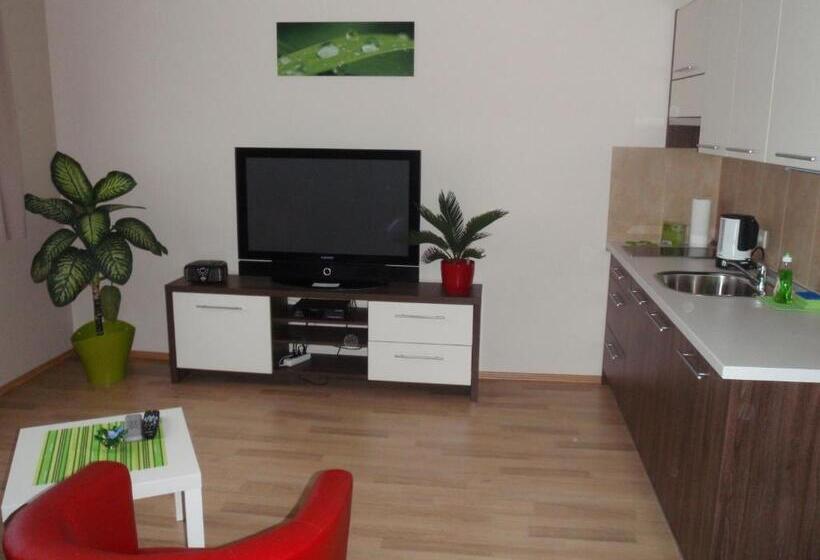 Номер Стандарт Трехместный, Park   2 Izbové Apartmány Na Prenájom