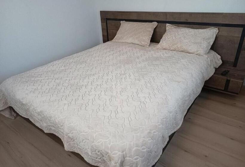 Standart Oda, At Chorbadzhiykata