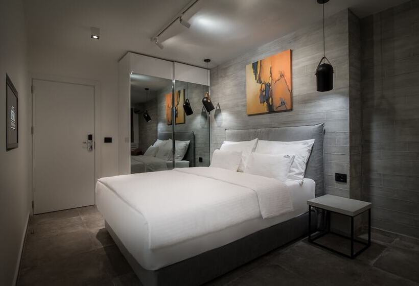 اتاق لوکس با وان آب گرم, Level Luxury Suites