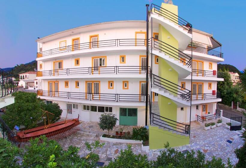 استودیوی استاندارد, Remezzo Apartments