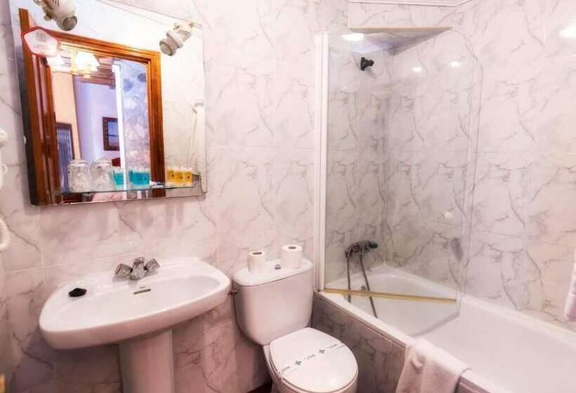 Номер Стандарт Трехместный, Las Palmeras By Vivere Stays