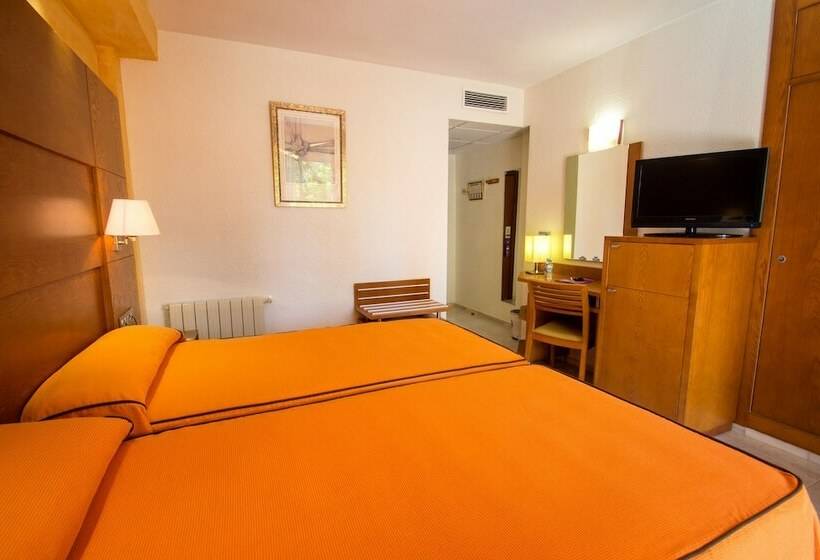Quarto standard vista piscina, Servigroup Diplomatic