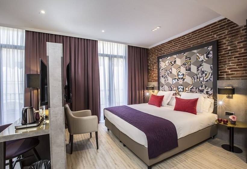 Номер Deluxe, Leonardo Hotel Barcelona Las Ramblas