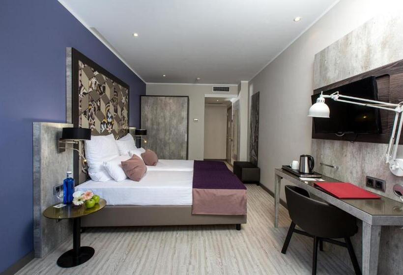 수피리어 트리플 룸, Leonardo Hotel Barcelona Las Ramblas