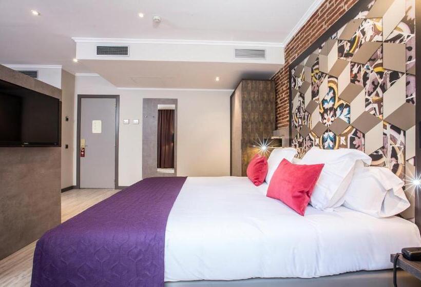 Номер Deluxe, Leonardo Hotel Barcelona Las Ramblas