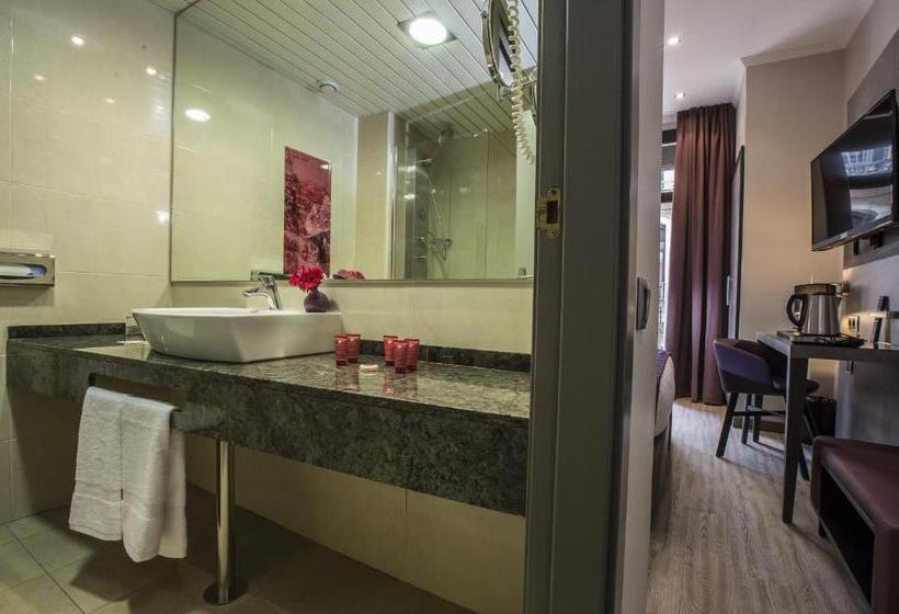 Трехместный Номер Superior, Leonardo Hotel Barcelona Las Ramblas