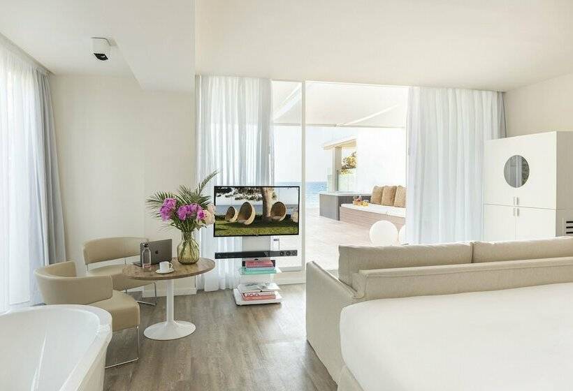 オーシャンビュースイート, Me Ibiza   The Leading Hotels Of The World