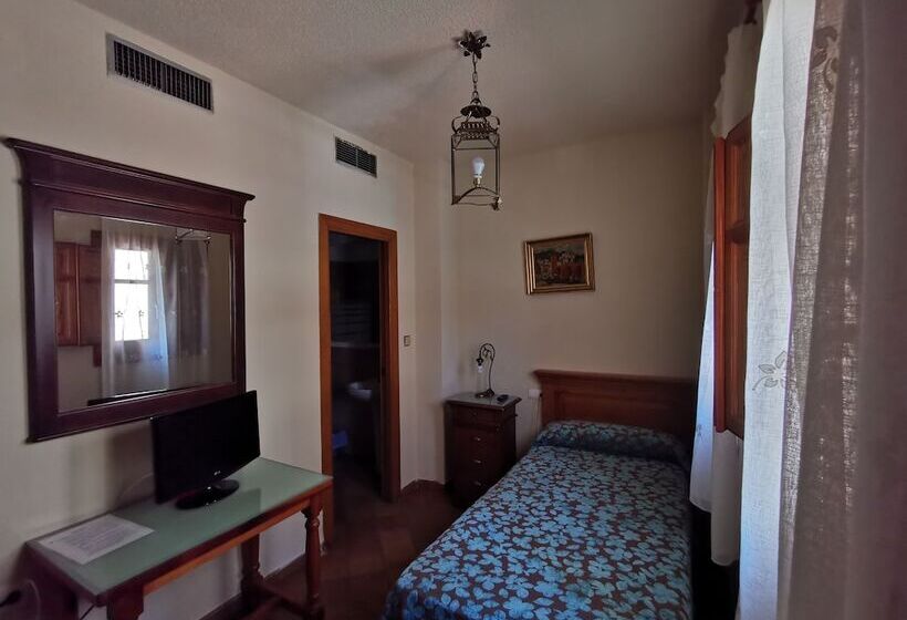 اتاق استاندارد یک نفره, Almona