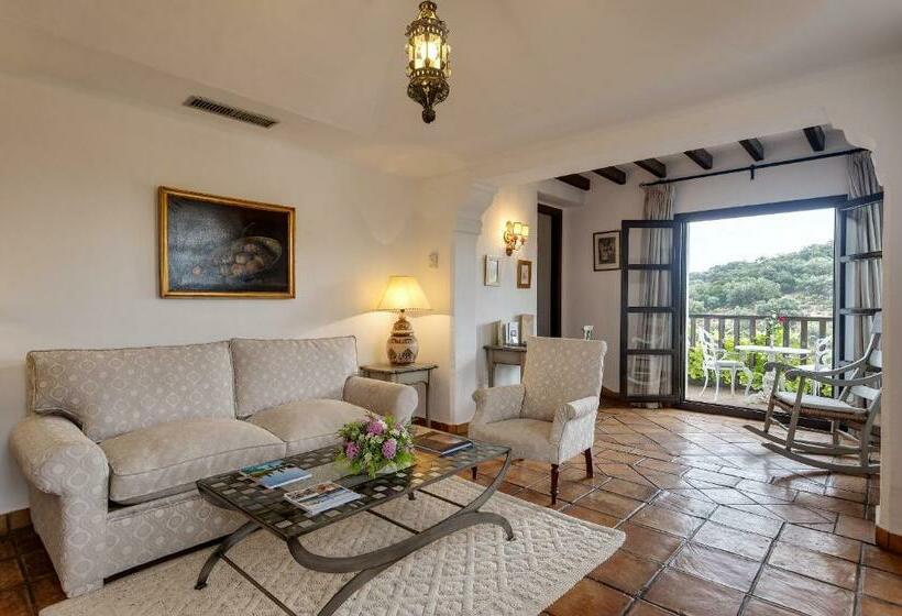 Полулюкс с Балконом, Finca La Bobadilla