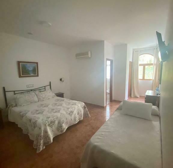 Quarto Triplo Standart, Meson Fuente Del Pino