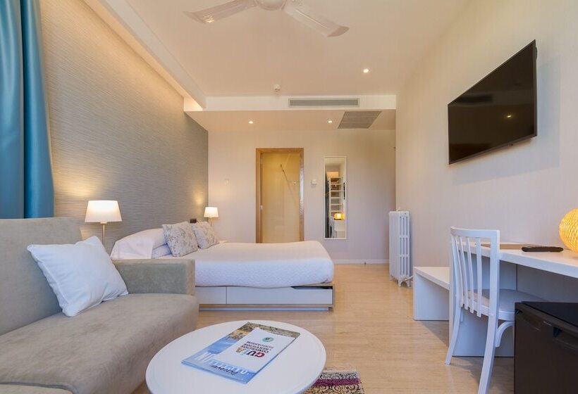 Quarto Familiar Vista Mar Lateral, Voramar