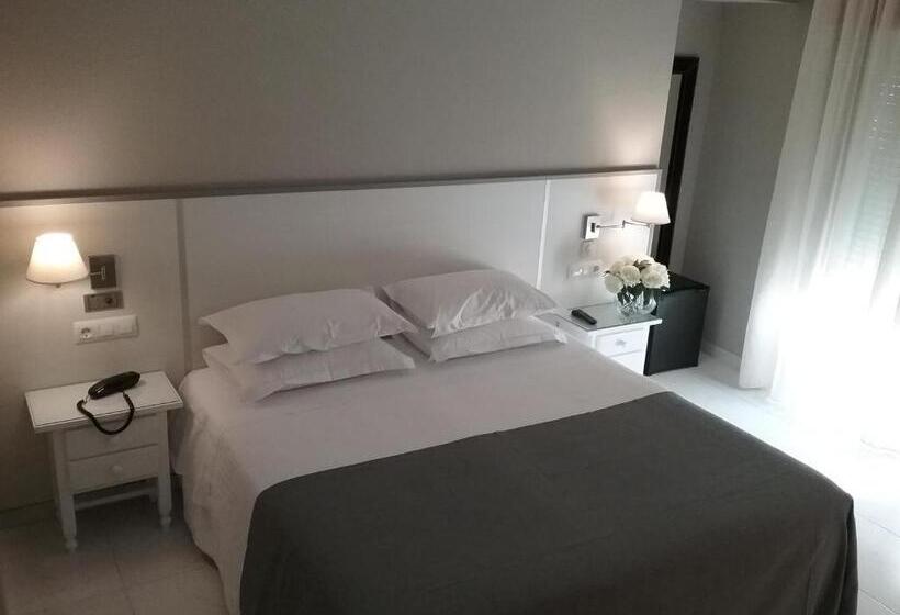 اتاق استاندارد با بالکن, Ancora Sanxenxo