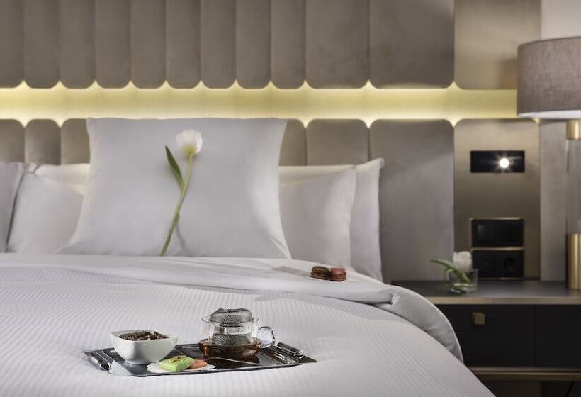 Suite, Melia Castilla