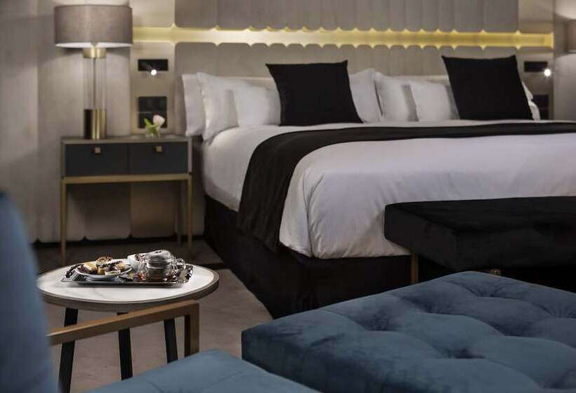 Habitación Triple Premium, Melia Castilla