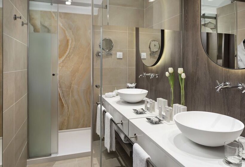 Habitación Familiar, Melia Castilla