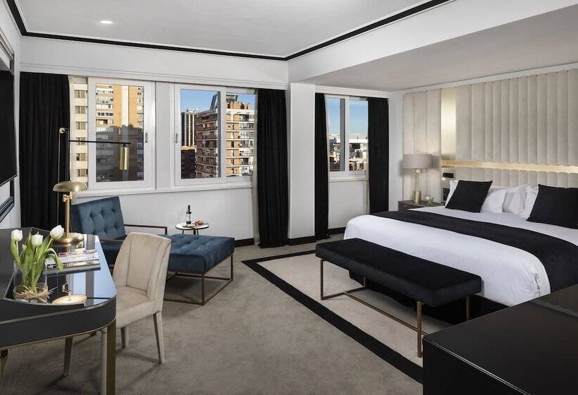 Habitación Triple Premium, Melia Castilla