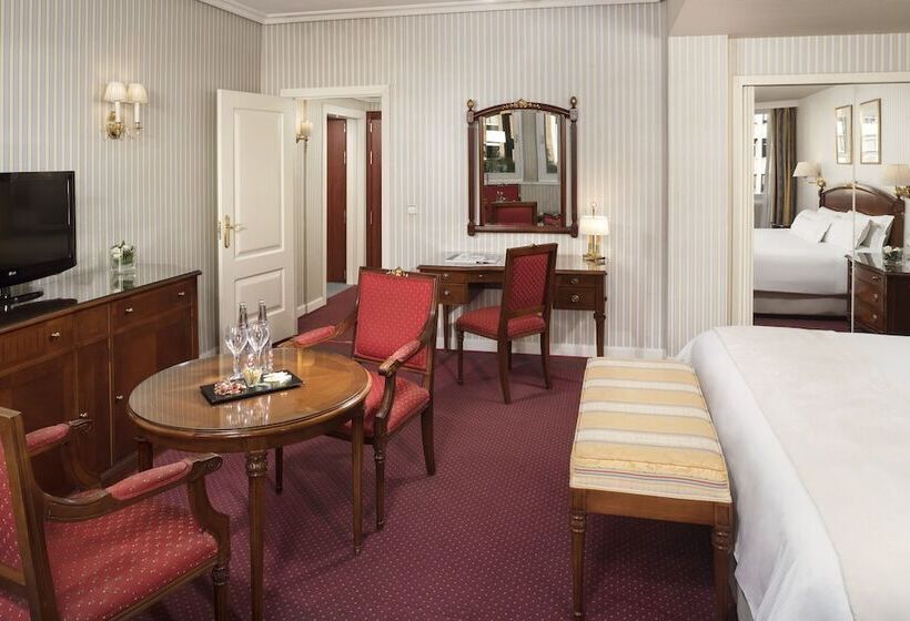 Habitación Triple Premium, Melia Castilla