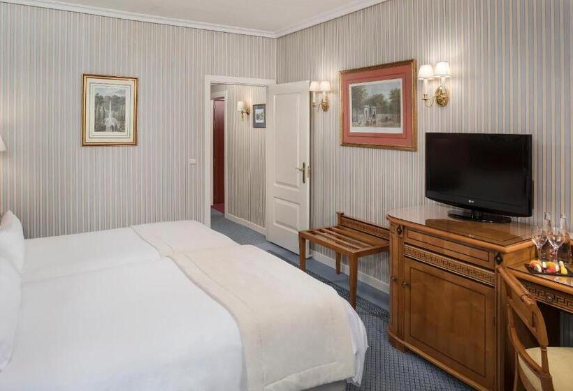 Habitación Estándar Comunicada, Melia Castilla