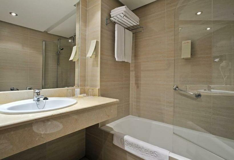 סוויטת ג'וניור בקומת קרקע, Ocean House Costa del Sol, Affiliated by Meliá