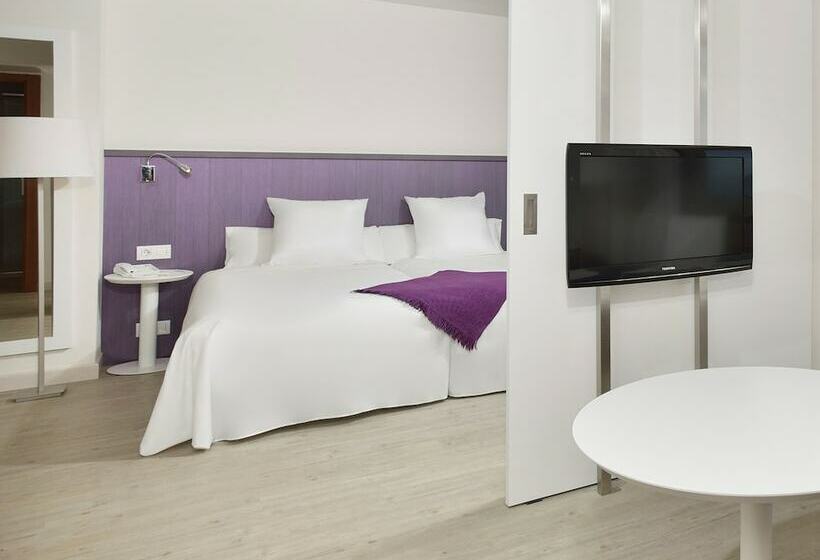 סוויטת ג'וניור בקומת קרקע, Ocean House Costa del Sol, Affiliated by Meliá