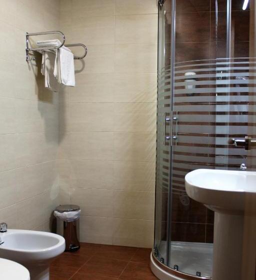 اتاق استاندارد, Hostal Madrid