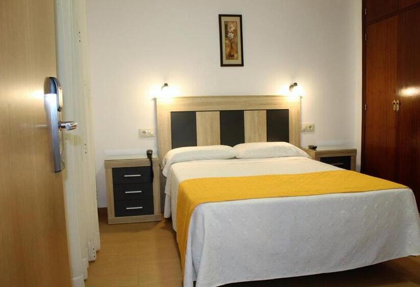 اتاق استاندارد اینتریور, Hostal Madrid
