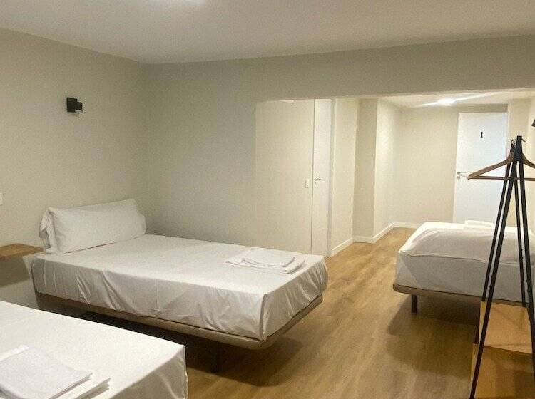 Habitación Triple Estándar, Hostal Mindanao