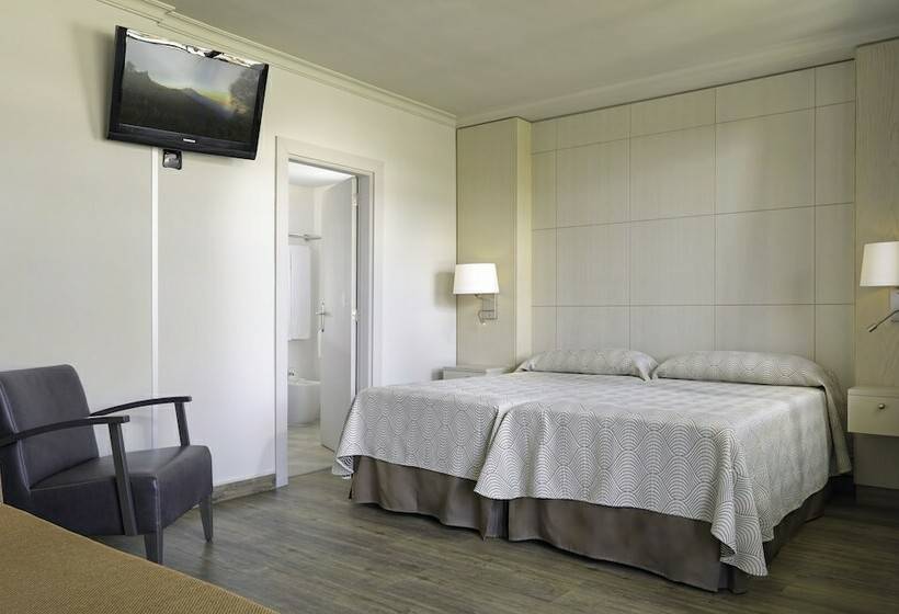 Номер Стандарт Вид на Бассейн, Spring Hotel Bitácora