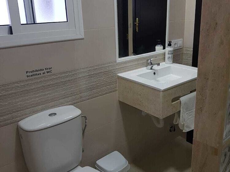スタンダードシングルルーム, Hostal Malaga